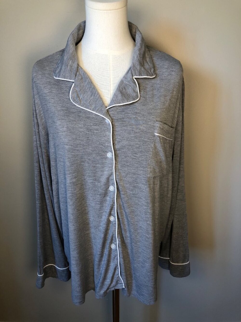 Cozy Earth Premium Bamboo Clothing Gray Traditional Pajama Top Size L